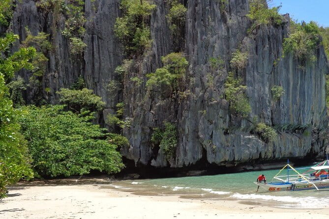 Puerto Princesa Underground River Day Tour - From Puerto Princesa to the cave dock, in an air-conditioned van