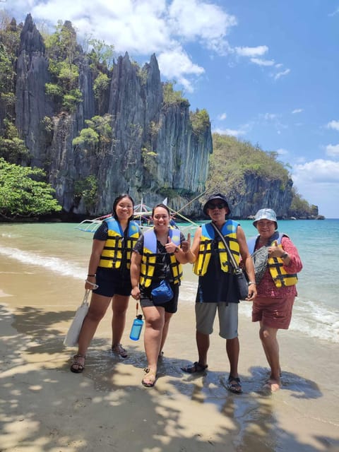 Puerto Princesa: Underground River Tour - The motorboat ride to the cave mouth