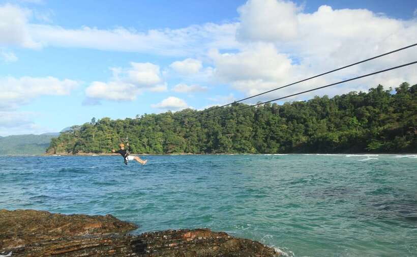 Puerto Princesa: Underground River, Zipline, Paddleboat Tour - Getting Into the Underground River: Boat Transfer to the Cave Entrance