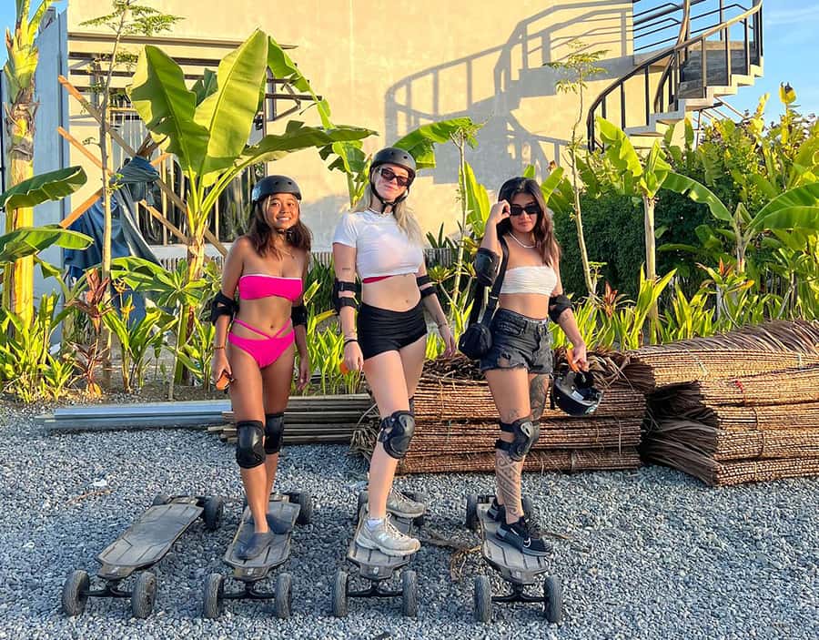 Siargao : Morning 1 Hour Guided Electric Skate Experience - 1 Hour, 5 to 10 Km, and a Remote in Your Hands