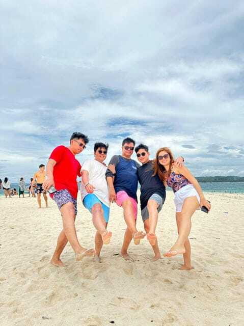 SIARGAO: PRIVATE ISLAND HOPPING GUYAM, DAKU AND NAKED ISLAND - Small print that can change your day