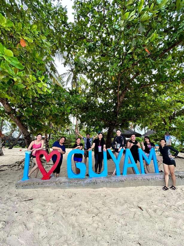 Siargao:Tri Island Hopping Naked Island, Daku, Guyam w/Lunch - What the $52 price includes, and where you may spend extra