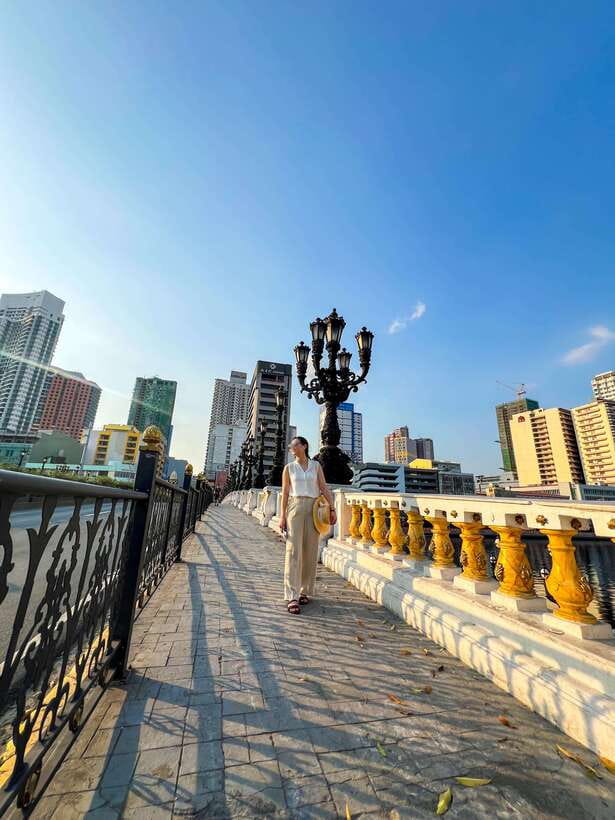 Solo Traveler Friendly Manila Walk w/ Mobile Photography - Price and value: what $45 buys on a one-on-one day