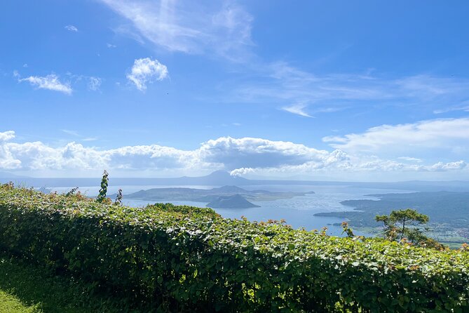 Tagaytay Day Tour sightseeing with Panoramic Taal volcano view - Tagaytay museum and Ramón Orlina glass art