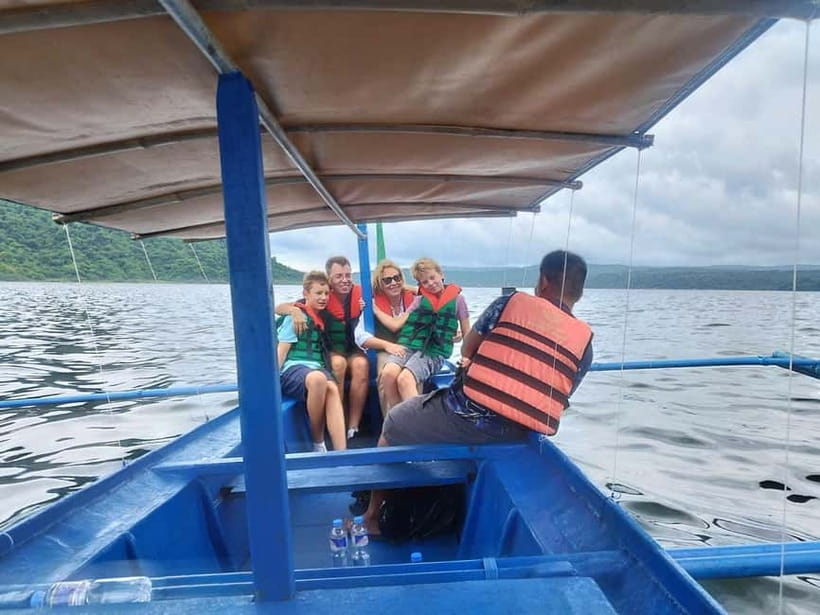 Tagaytay: Taal Volcano Tagaytay Private Tour w/Jeepney Ride - Museo Orlina: Ramon Orlina glass sculptures up close