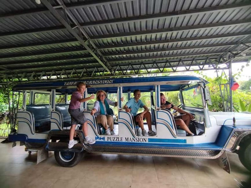 Tagaytay: Taal Volcano Tagaytay Private Tour w/Jeepney Ride - Lunch and the Picnic Grove window: where the day breathes